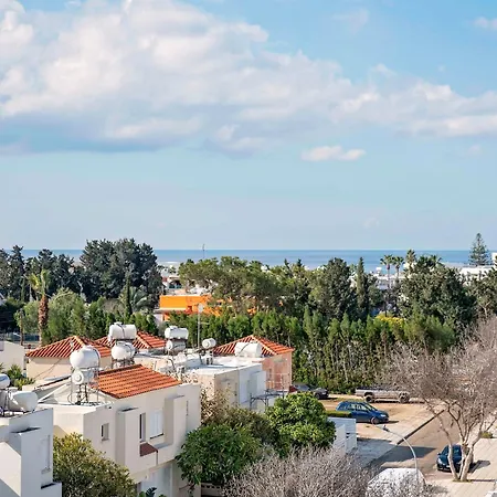 Blue Oasis Apartment Paphos Exterior photo
