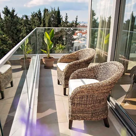 Blue Oasis Apartment Paphos Exterior photo